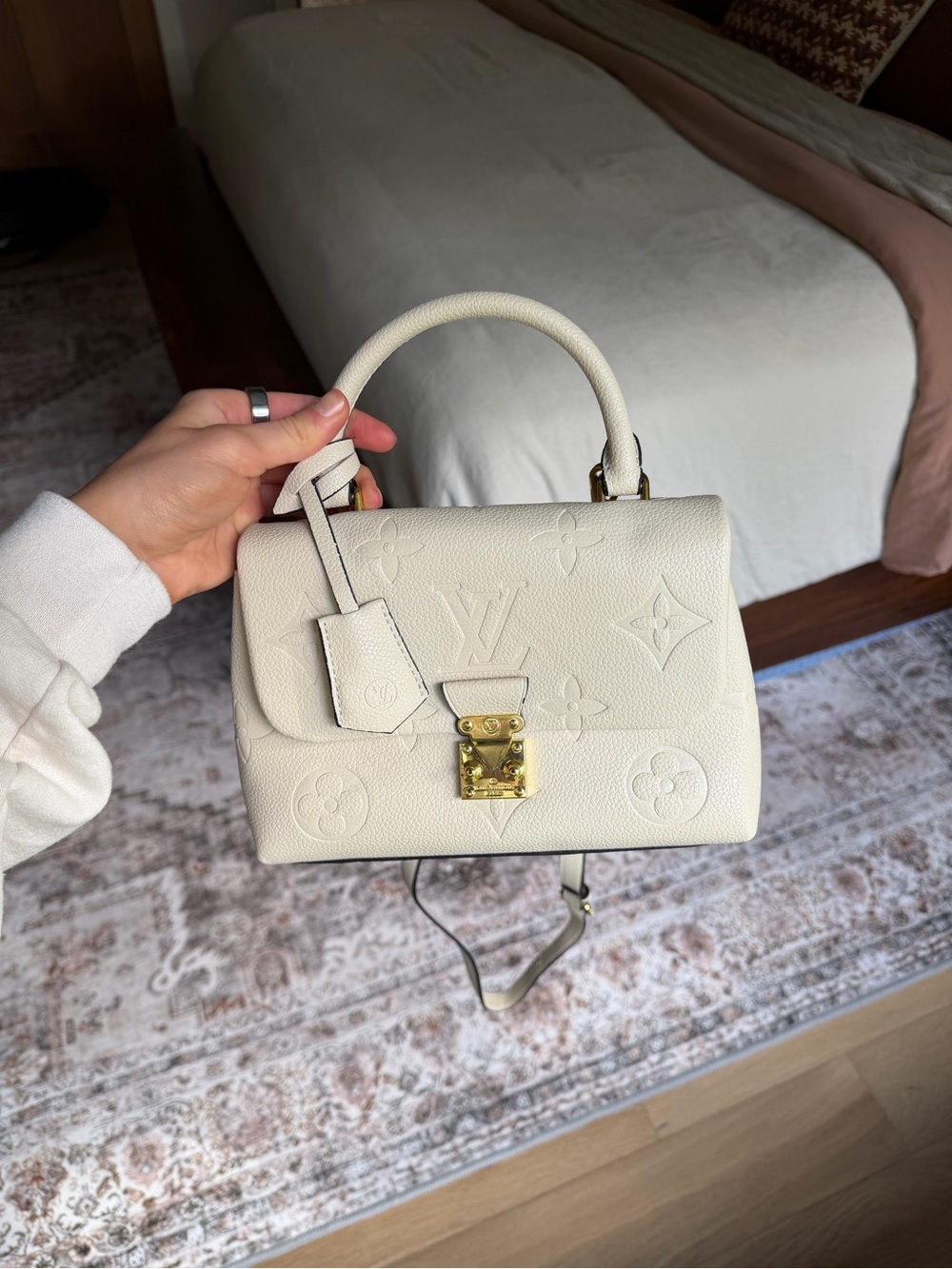CREAM CROSSBODY BAG